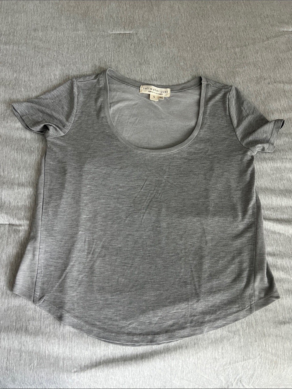 Saltwater LUXE Heather Gray Scoop Neck Short Sleeve Tee